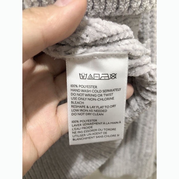 Urban Outfitters Silence + Noise V-Neck Sweater - Picture 4 of 5